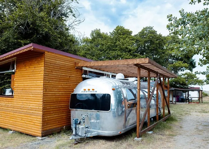 Campsite Luxury Vintage Airstream Rv/caravan Retro Charm Meets Comfort *