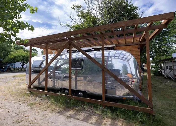 Luxury Vintage Airstream Rv/caravan Retro Charm Meets Comfort Campsite Kiten (Burgas)