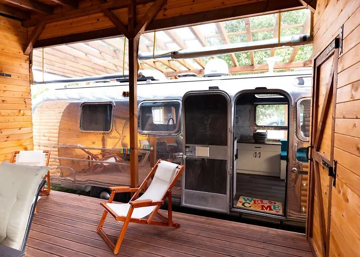 Luxury Vintage Airstream Rv/caravan Retro Charm Meets Comfort Kiten (Burgas)