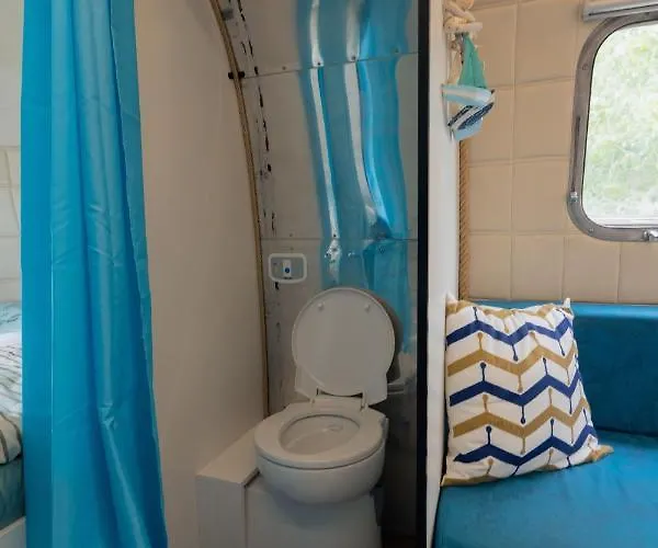 Luxury Vintage Airstream Rv/caravan Retro Charm Meets Comfort *